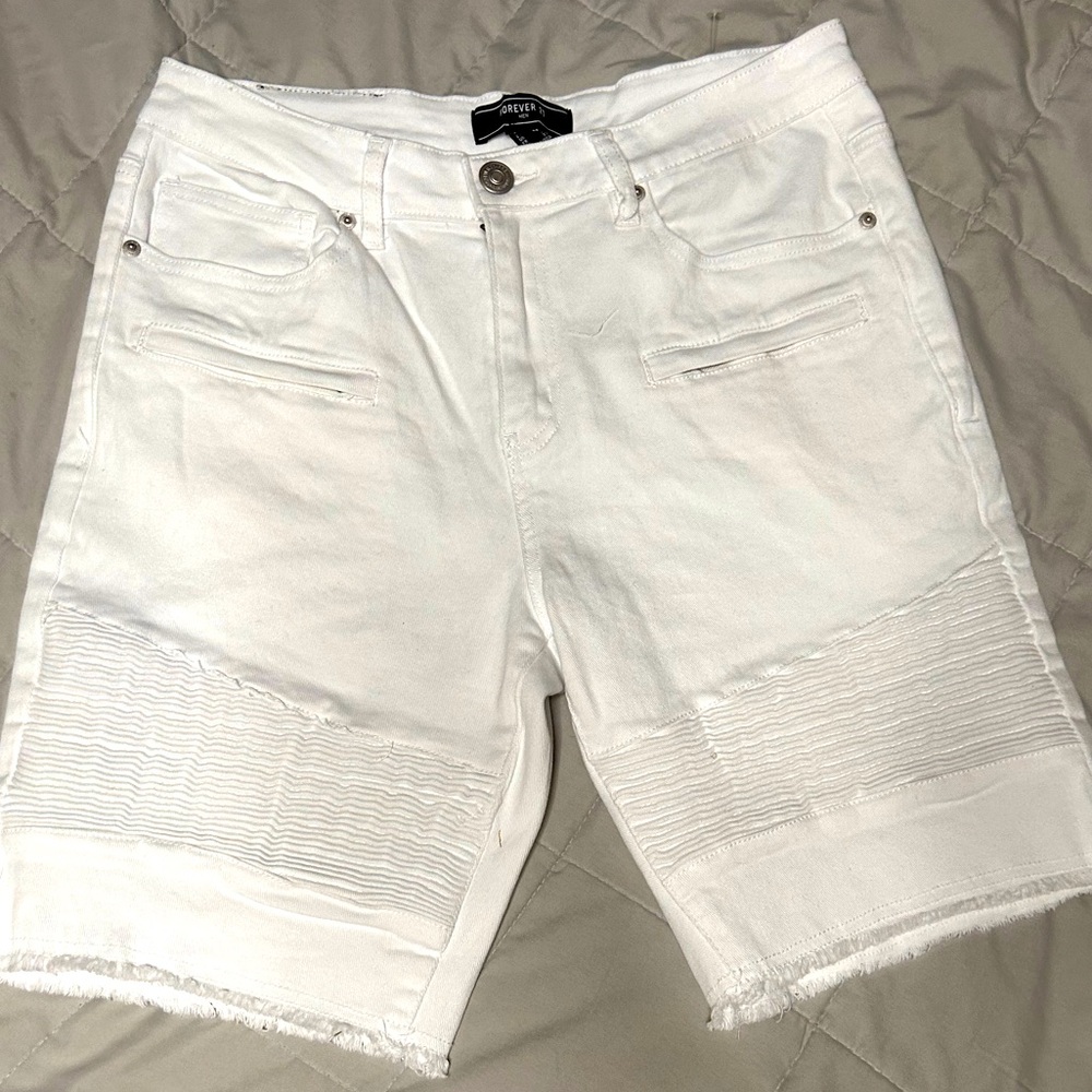 **Forever 21 Slim White Shorts**